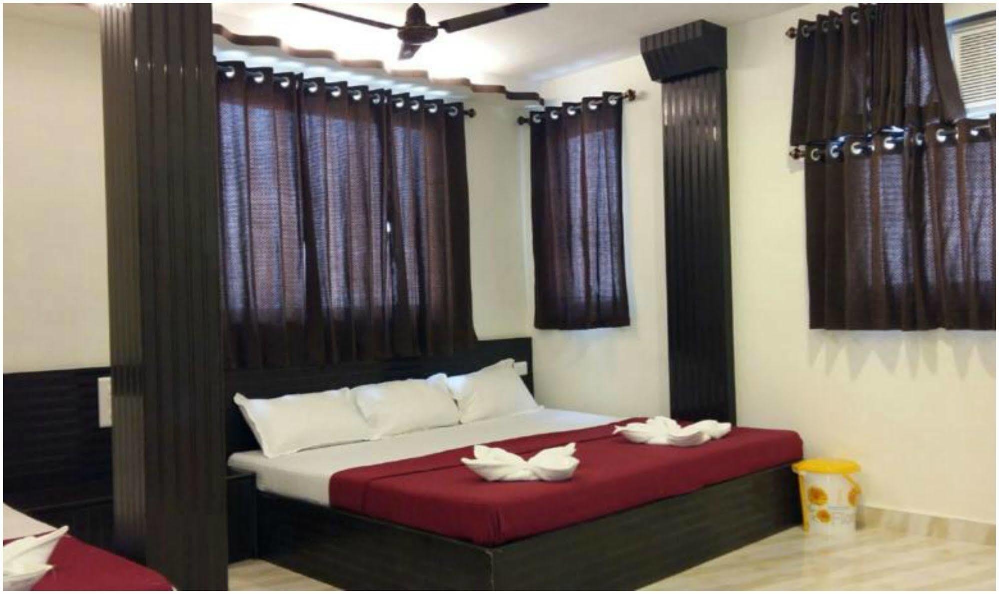 Oyo 76486 Silver Moon Mumbai Exterior foto